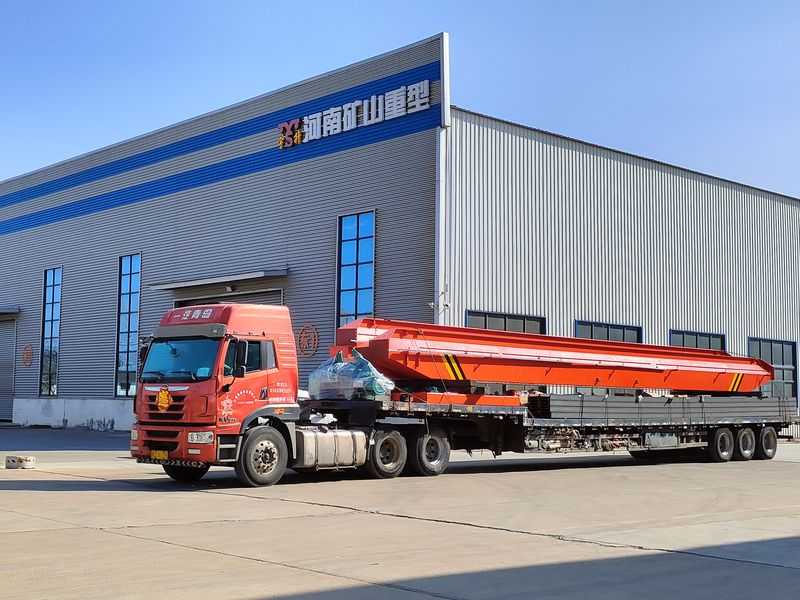 電動(dòng)單梁起重機(jī)，LD20t-26.8m，4臺(tái)，發(fā)往石家莊交付客戶使用。