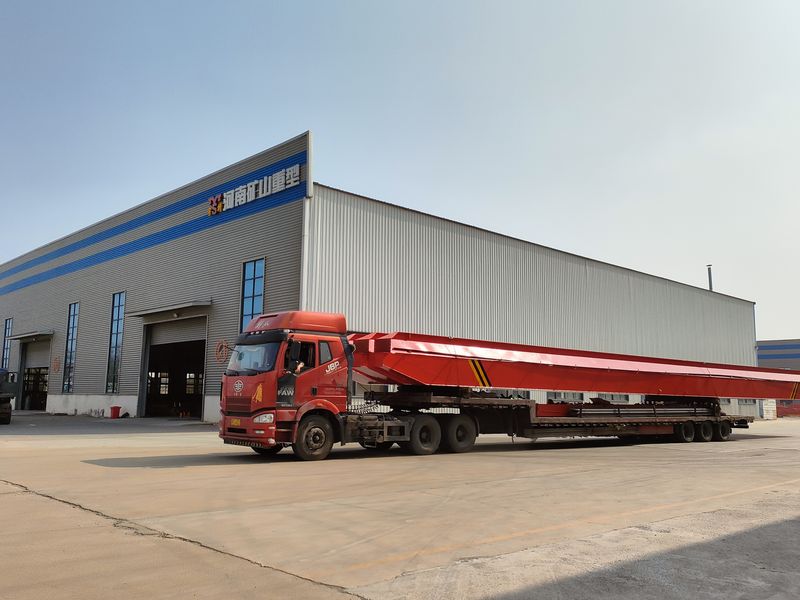 4臺(tái)電動(dòng)單梁起重機(jī)，LD10t-26.53m，發(fā)往浙江交付客戶使用。