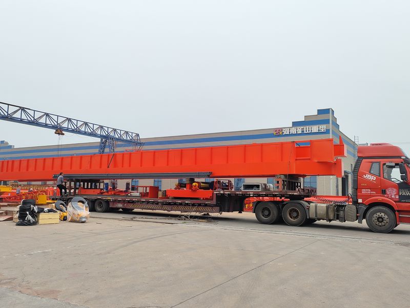 通用橋式起重機 QDXX32/5t—27.7m 制作完成，發(fā)往陜西省銅川市交付客戶使用。