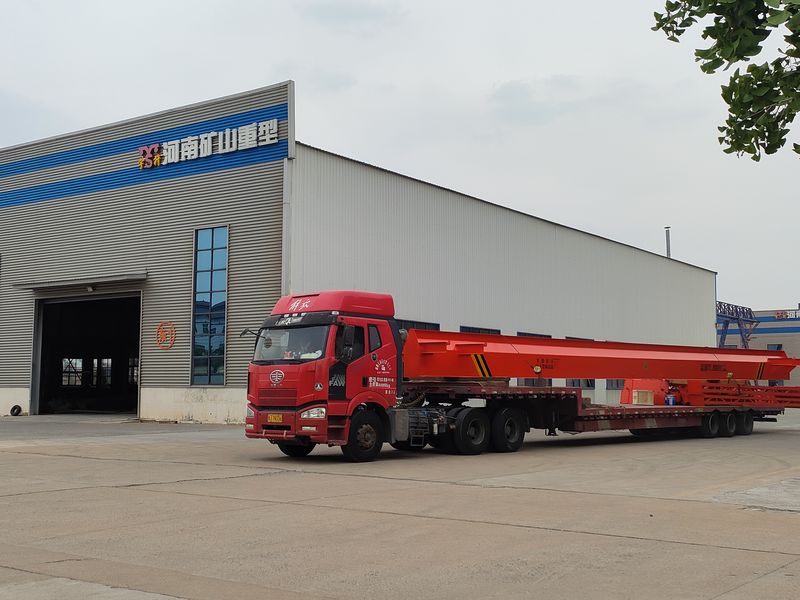 電動葫蘆門式起重機 MHxh10t—20m 制作完成，發(fā)往新疆交付客戶使用。